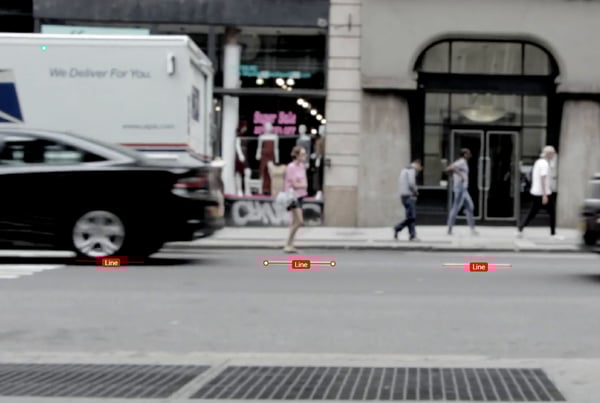 polyline capturing dotted lines on busy city street