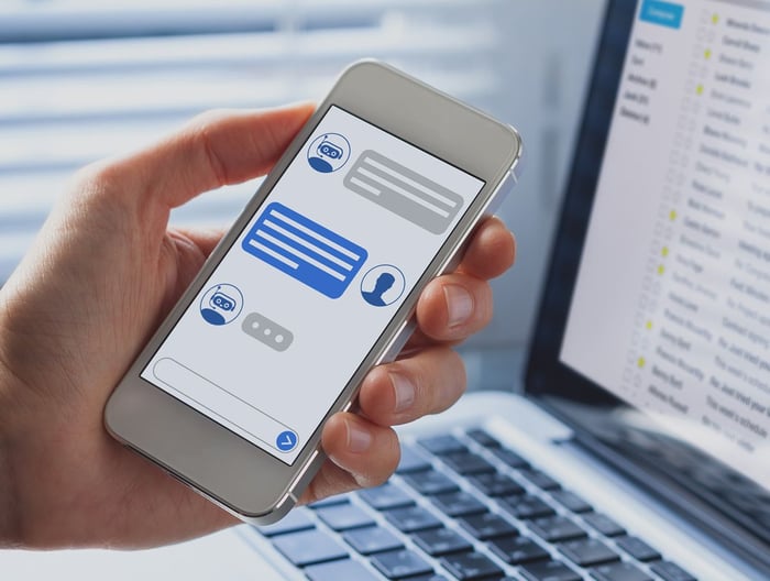 customer-service-automation-chatbots-featured-medium-thumbnail