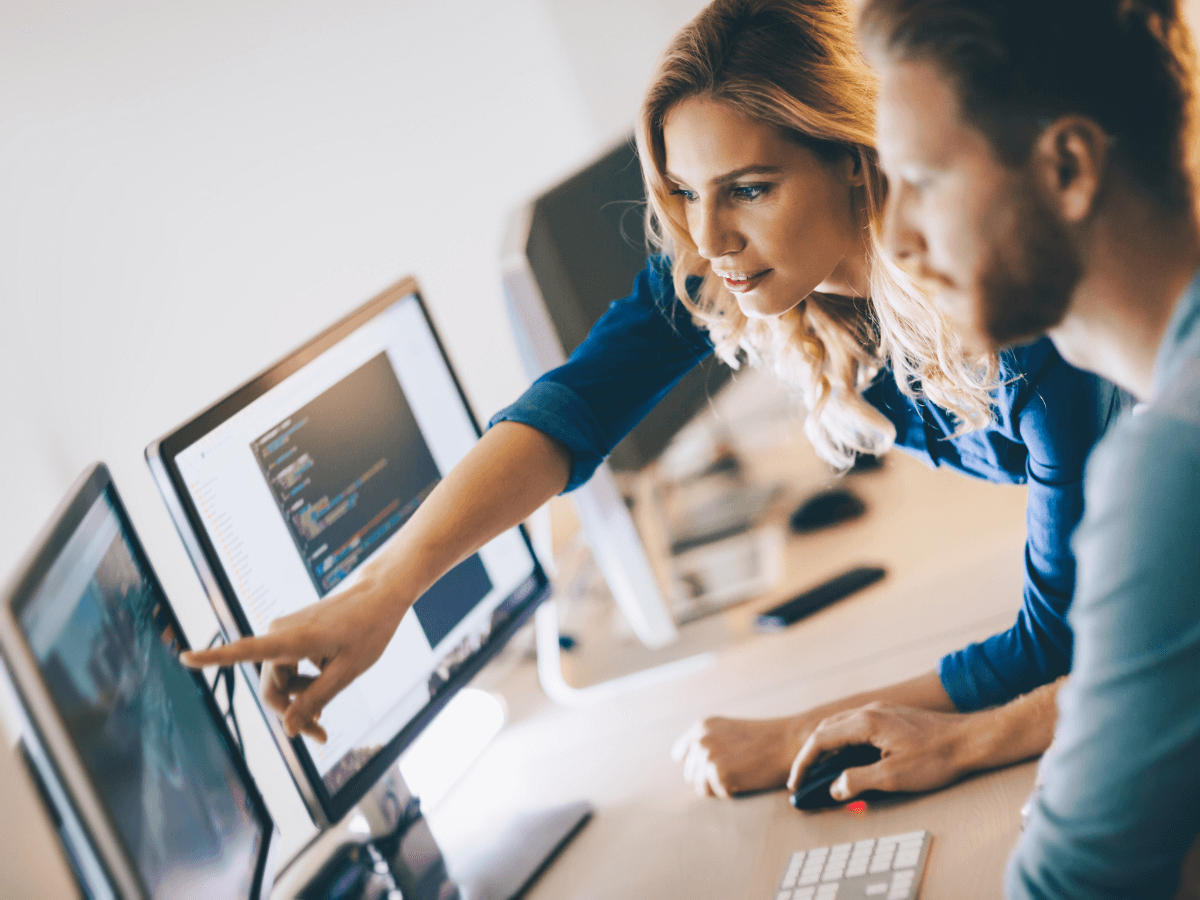 Teams with Expertise Labeling Data